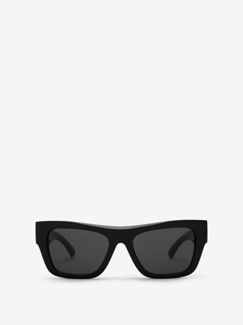 Burberry Heritage Square Sunglasses