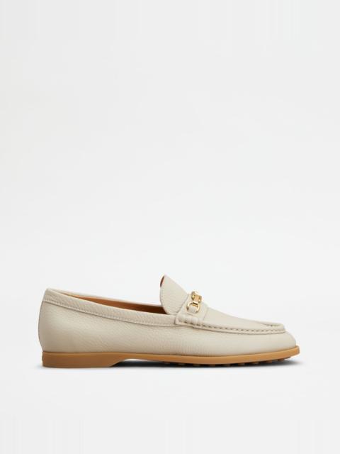Tod's LOAFERS IN LEATHER - OFF WHITE