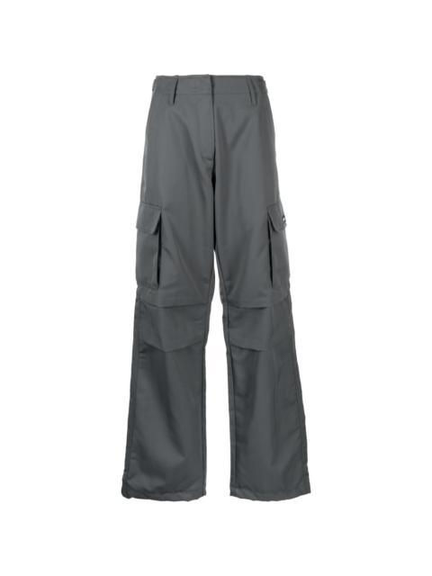 wide-leg cargo trousers