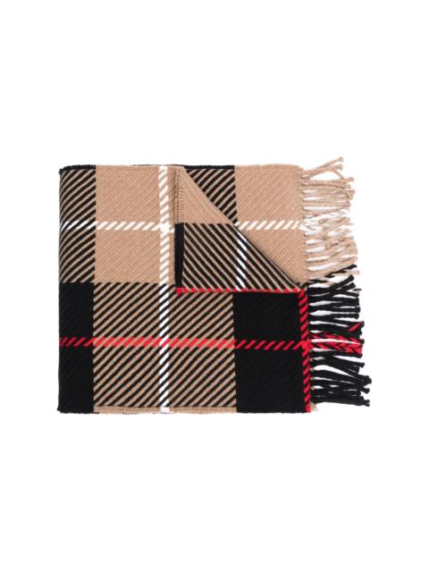check-pattern fringed-edge scarf
