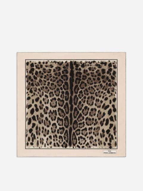 Leopard-print twill scarf (70 x 70)