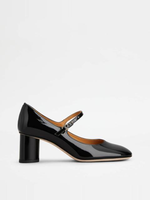 Tod's MARY JANES IN PATENT LEATHER - BLACK