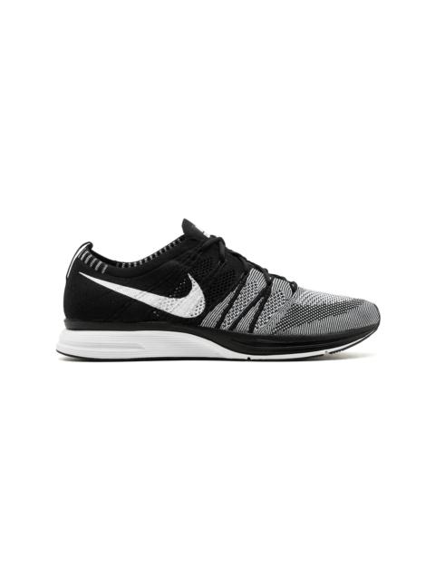 Nike Flyknit Black White sneakers REVERSIBLE