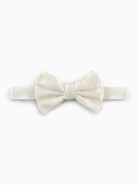 Pure silk knotted bow tie