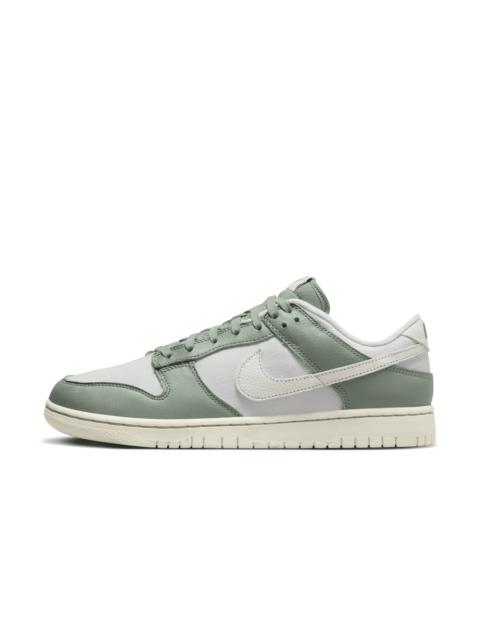 Nike Men's Dunk Low Retro Premium Shoes