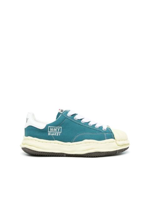 gum-rubber sole sneakers