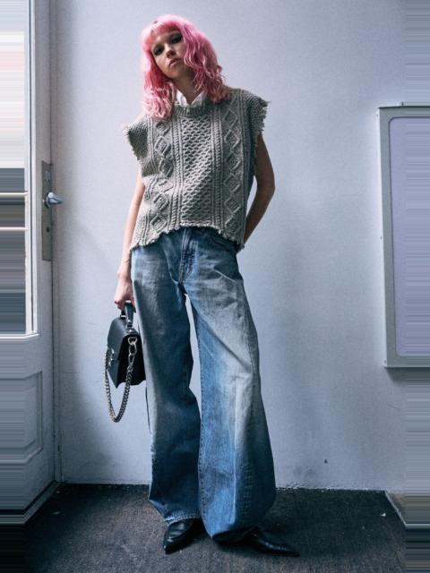 R13 Janine Jean