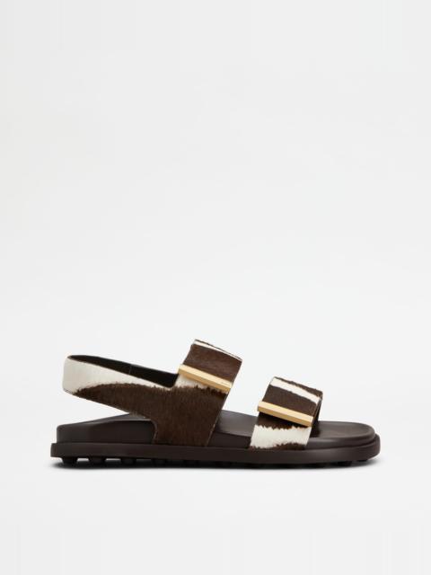 Tod's SANDALS IN PONY EFFECT LEATHER - WHITE, BROWN