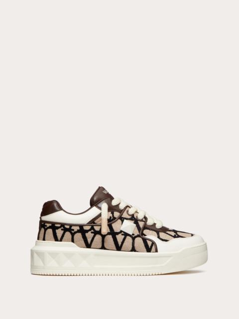Valentino ONE STUD XL LOW-TOP SNEAKER IN NAPPA LEATHER AND TOILE ICONOGRAPHE FABRIC