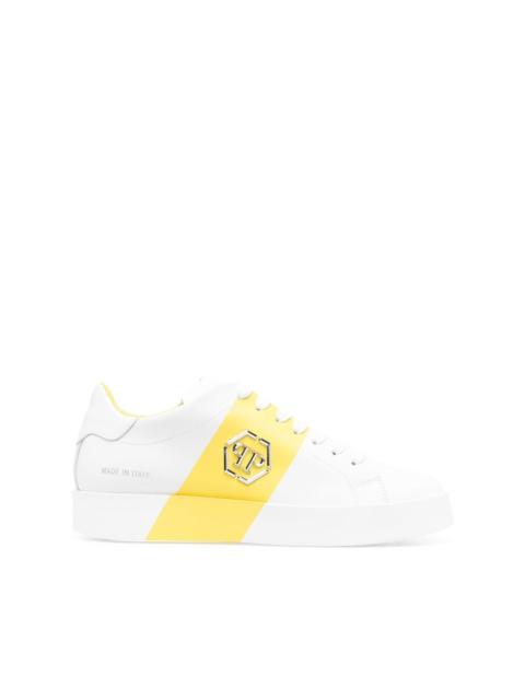 Hexagon low-top sneakers