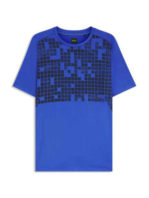 ACTIVE SLIM-FIT T-SHIRT IN PRINTED STRETCH MESH