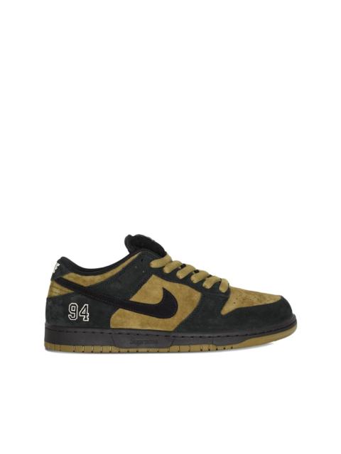 Nike SB Dunk "Supreme - Camper Green" sneakers