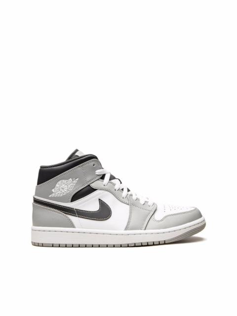 Air Jordan 1 Mid "Light Smoke Grey 2.0"