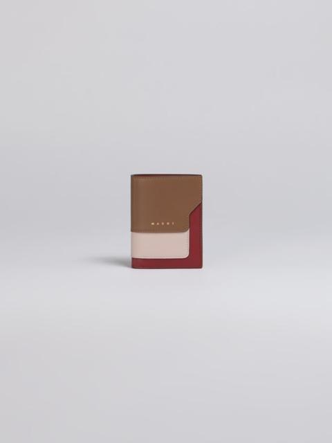 BI-FOLD WALLET IN BROWN PINK AND BURGUNDY SAFFIANO LEATHER