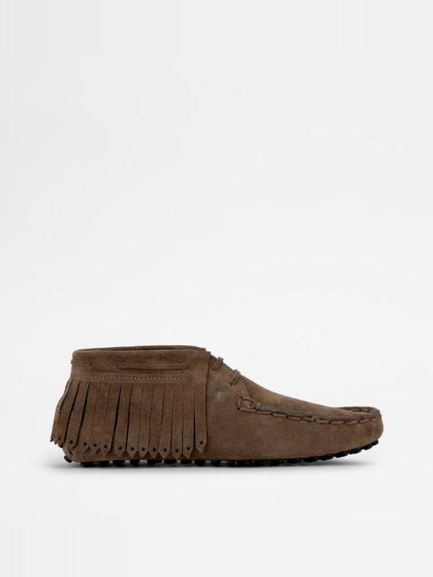 Tod's GOMMINO DESERT BOOTS IN SUEDE - BROWN