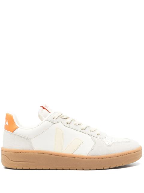 VEJA V-82 Sneakers