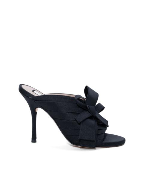 N°21 bow pumps