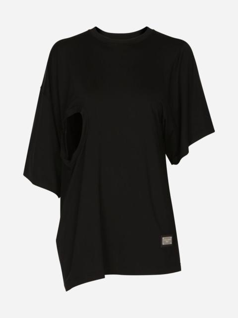 Asymmetrical top with cut-out