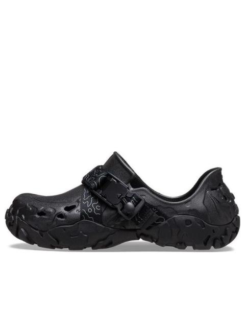 crocs 블랙 All-Terrain Atlas Clogs