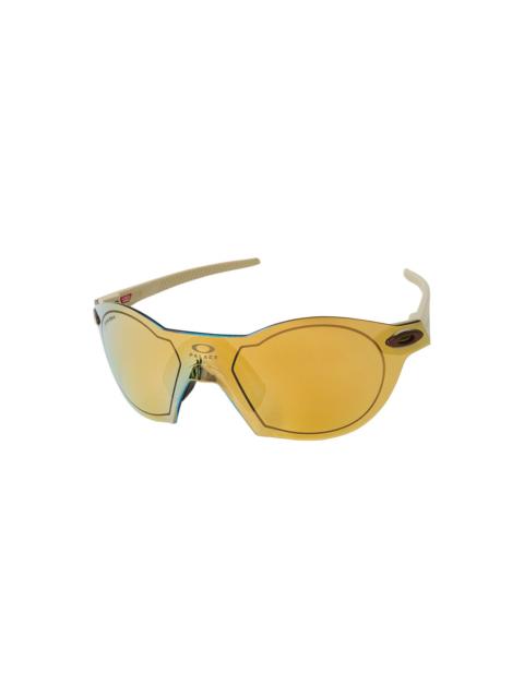 PALACE PALACE OAKLEY SUBZERO SUNGLASSES MATT SAND / PRIZM 24K