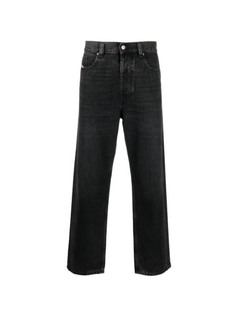 2010 straight-leg jeans