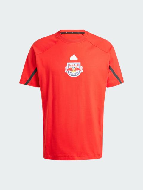 adidas 뉴욕 레드 불 Gameday 여행 티에 대 한 디자인