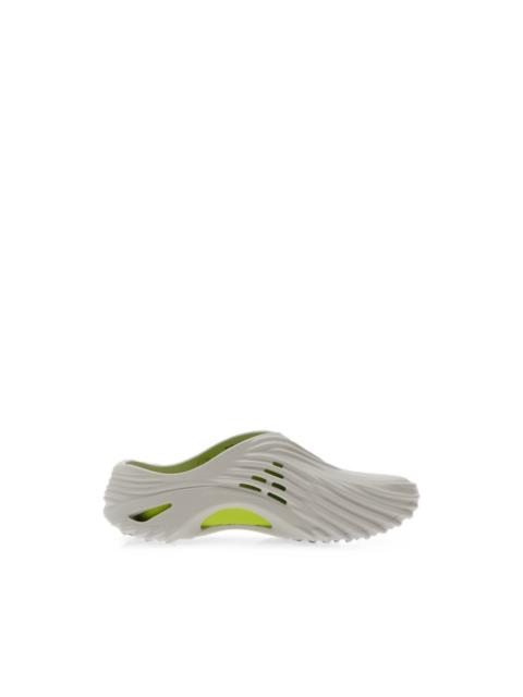 crocs Echo Wave mules