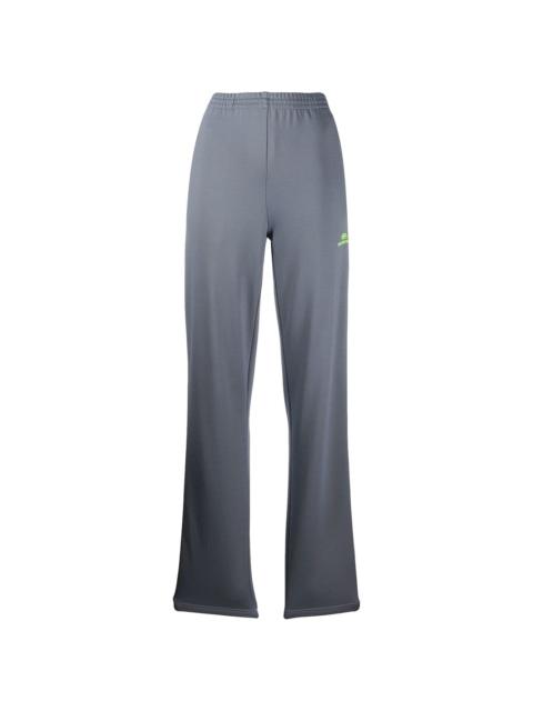 tapered leg trousers