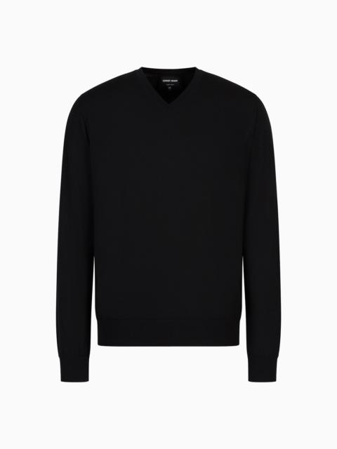 Pure virgin wool, crew-neck jumper