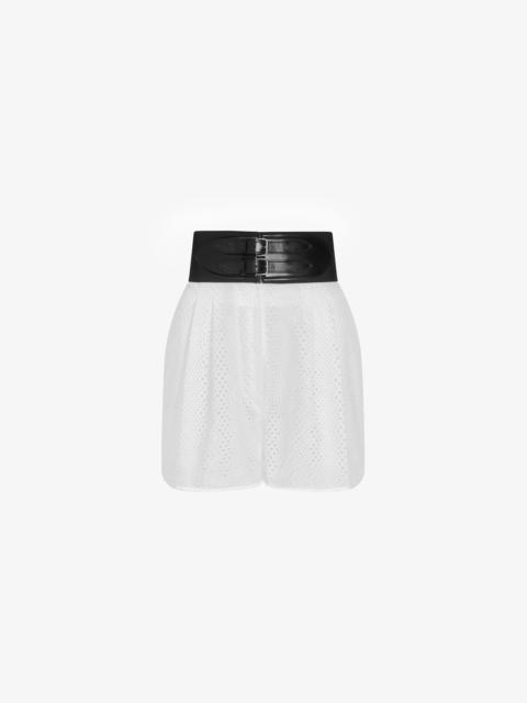 BELTED SHORTS IN BRODERIE ANGLAISE