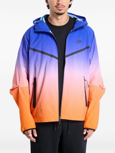 zip-fastening hooded jacket