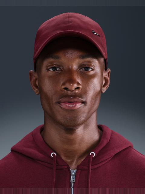Nike Nike Dri-FIT Club Unstructured Metal Swoosh Cap