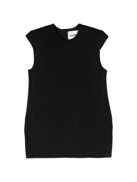 textured-finish sleeveless blouse