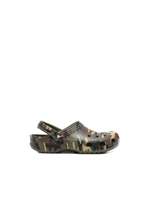 crocs Classic camouflage clogs