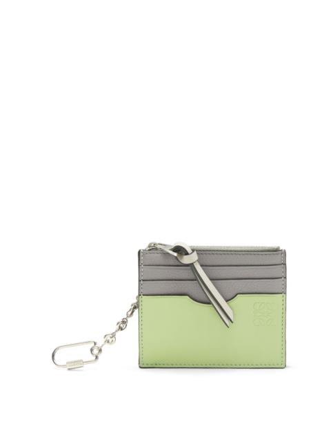 Square cardholder in soft grained calfskin with chain