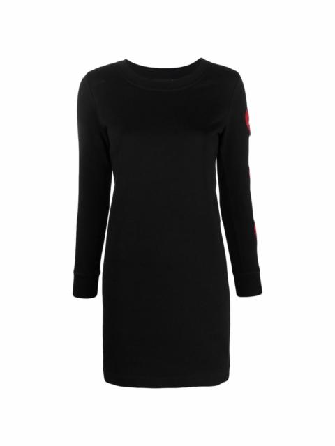 heart-detail sweater dress