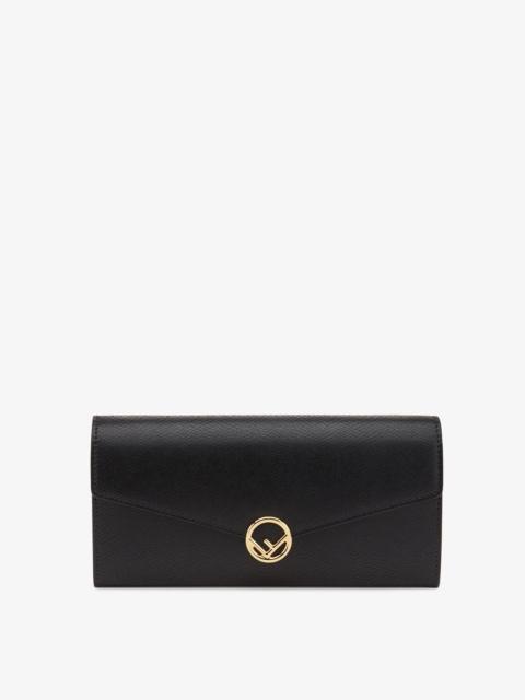 FENDI Continental F is Fendi wallet with thin detachable chain shoulder strap. The interior is set out as 