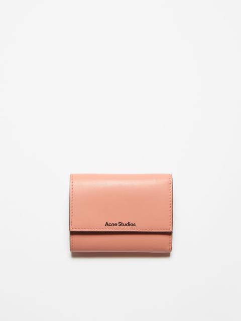 Trifold leather wallet - Salmon pink