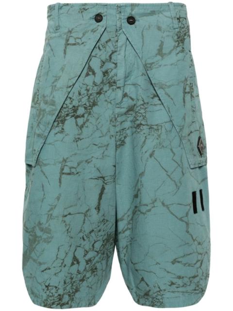 Overlay abstract-print cargo shorts