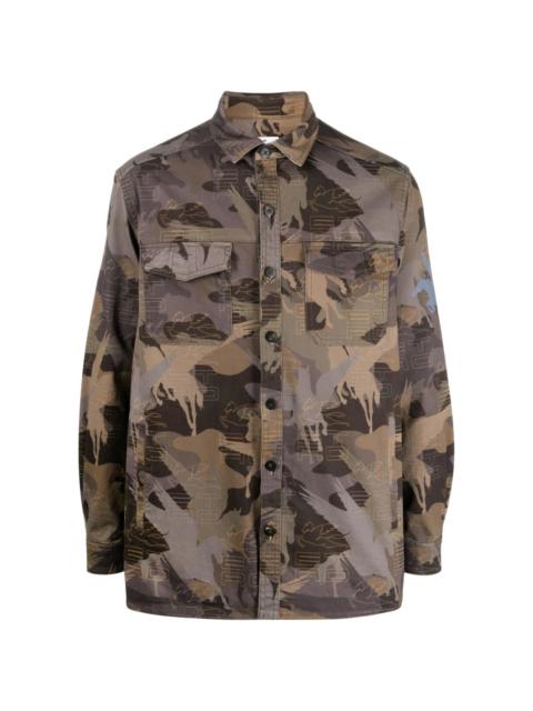 camouflage-pattern button-fastening shirt