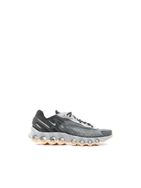 Nike Air Max Dn8 logo-detail sneakers