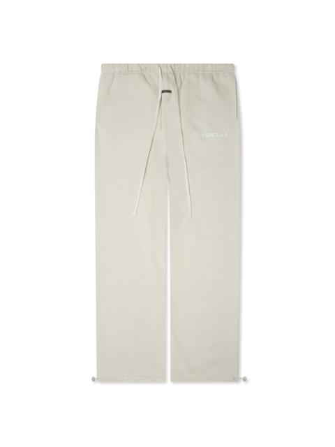 ESSENTIALS RELAXED FLEECE SWEATPANT - ABBEY STONE