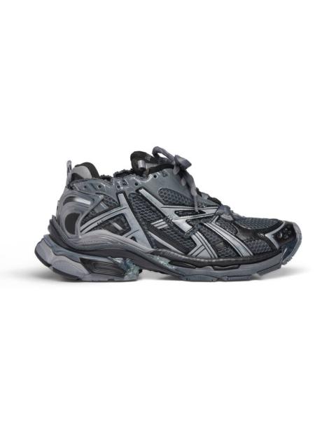Men's Runner Sneaker in Dark Grey