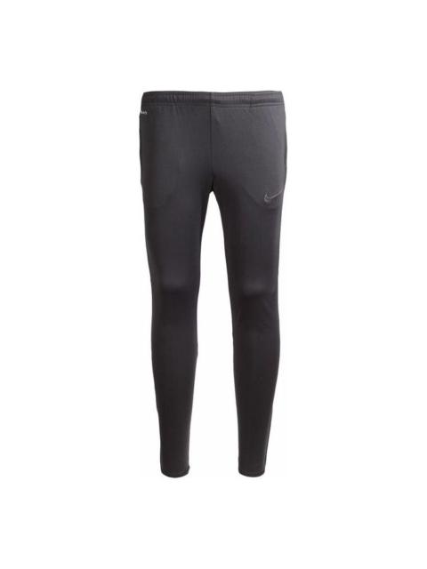 Nike Men's Nike Sports Living Series Solid Color Logo Embroidered Slim Fit Straight-Leg Casual Pants/Trou