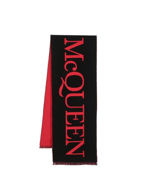 Alexander McQueen logo-print reversible scarf