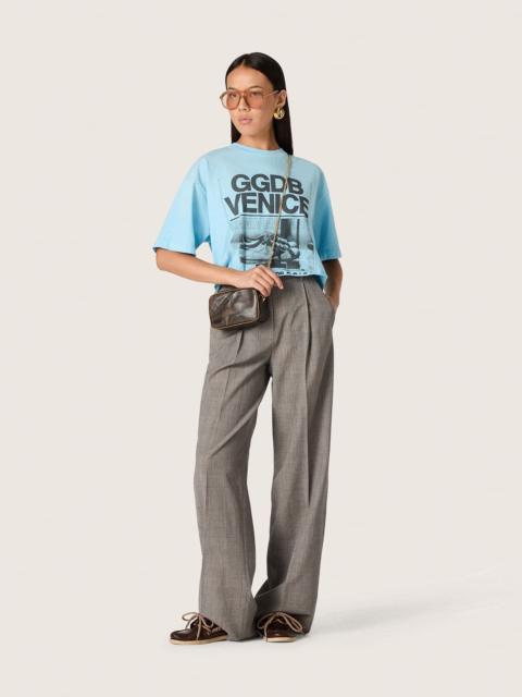 Golden Goose Women’s cropped T-shirt in light blue cotton jersey with graphic print