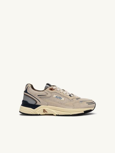 AUTRY HYPERWAY SNEAKERS IN SAND AND SPA BLUE SUEDE AND MESH