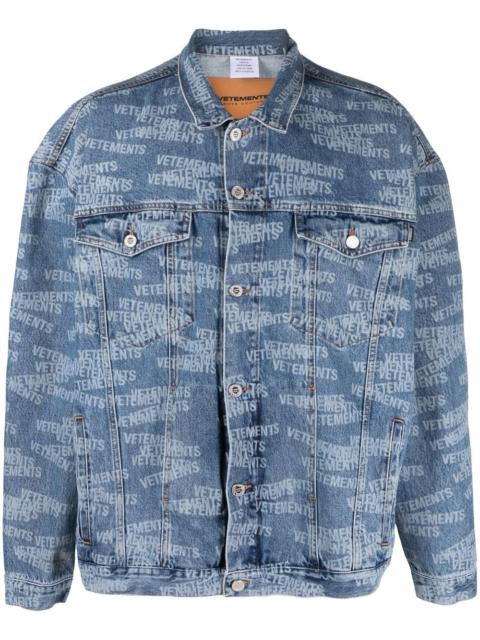 VETEMENTS logo-print denim jacket