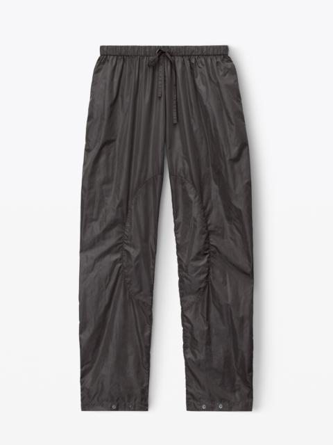 articulated track pant in crisp nylon