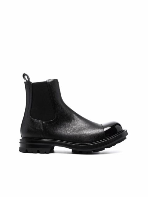 contrasting-toe Chelsea Boots